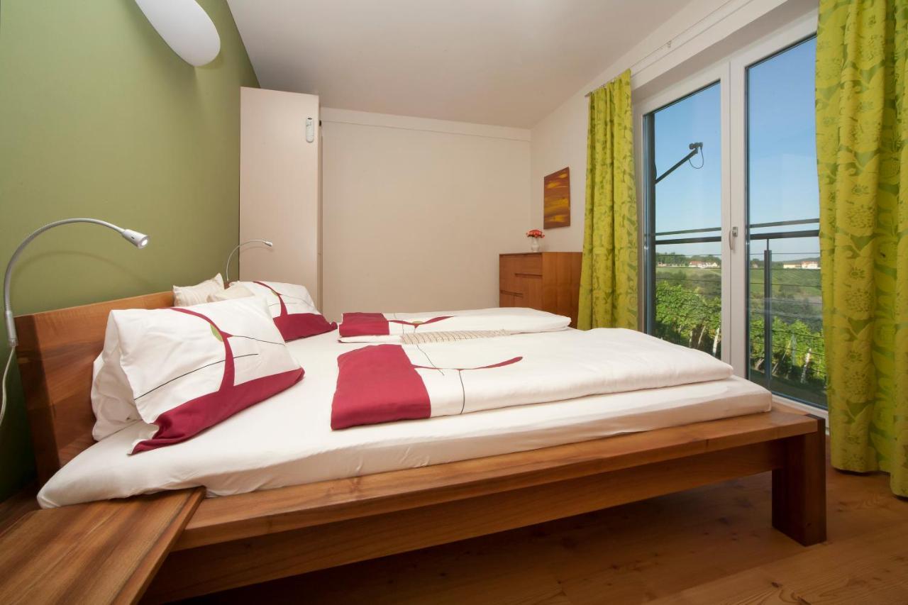 Ferienhaeuser Im Weingarten Fehring Esterno foto